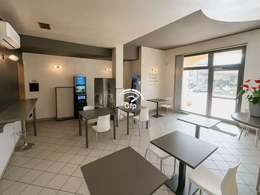 Immagine 2 di Bar / Ristorante in vendita  in VIALE MAZZINI 10 a Verona