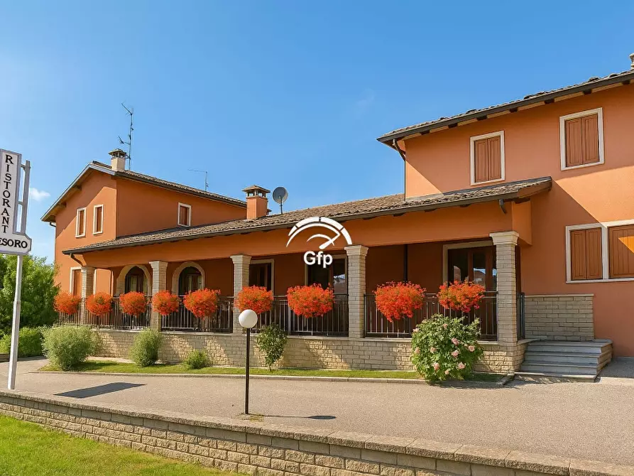 Immagine 1 di Bar / Ristorante in vendita  in VIA ROMA 1 a Sant'anna D'alfaedo