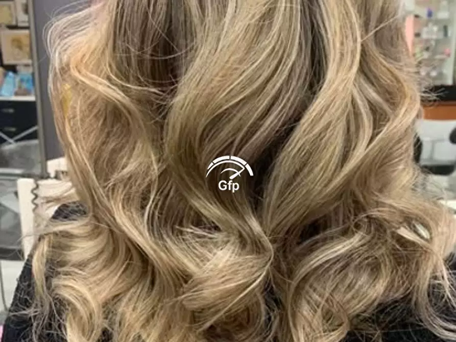 Immagine 2 di Attività commerciale in vendita  in VIA MANTOVA 10 a Verona