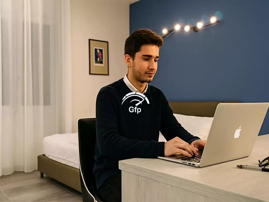 Immagine 17 di Attività commerciale in vendita  in via roma 10 a Verona