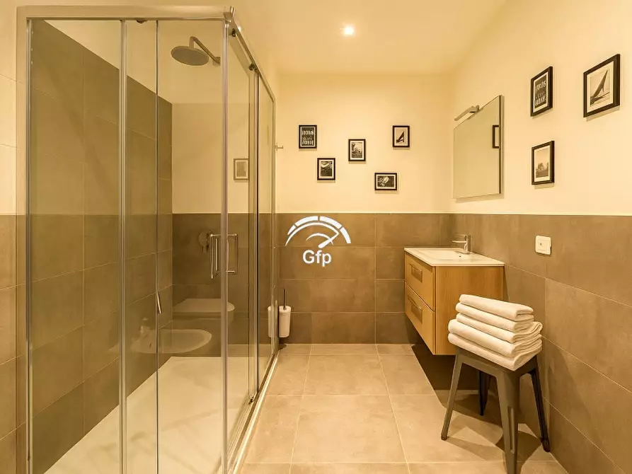 Immagine 2 di Attività commerciale in vendita  in via roma 10 a Verona