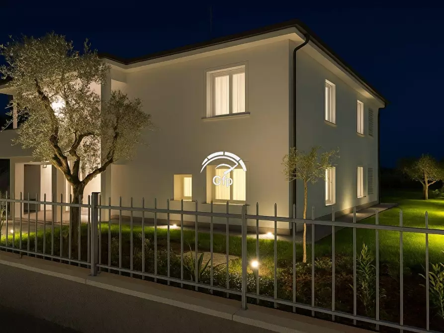 Immagine 7 di Attività commerciale in vendita  in via roma 10 a Verona