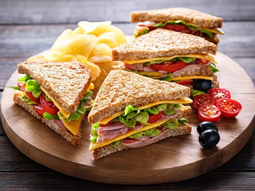 Immagine 1 di Bar / Ristorante in vendita  in VIA ROMA 8 a Verona