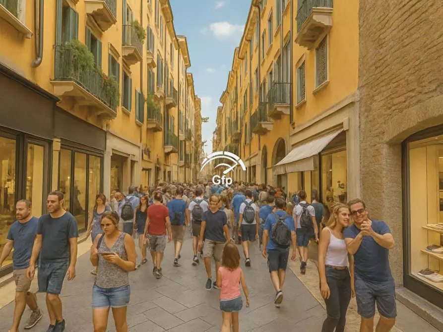 Immagine 2 di Attività commerciale in vendita  in VIA MATTEOTTI 100 a Verona