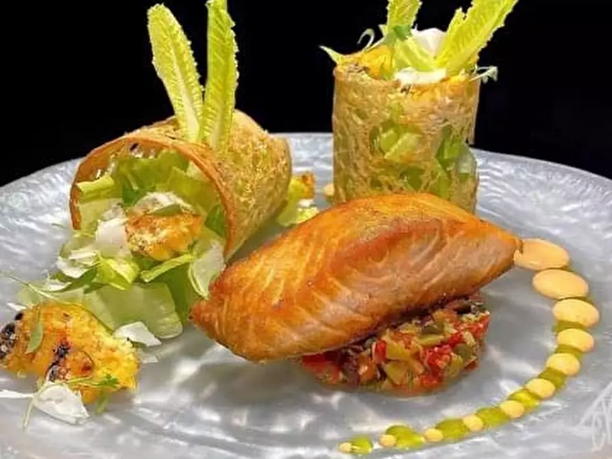 Immagine 4 di Bar / Ristorante in vendita  in viale delle Nazioni 10 a Peschiera Del Garda