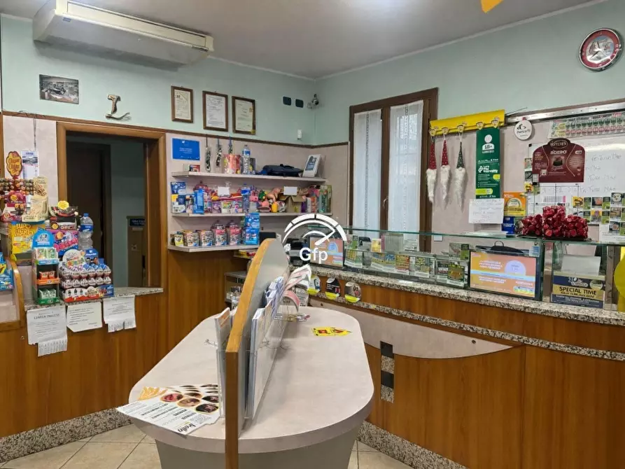 Immagine 7 di Attività commerciale in vendita  in VIA ROMA 5 a Suzzara