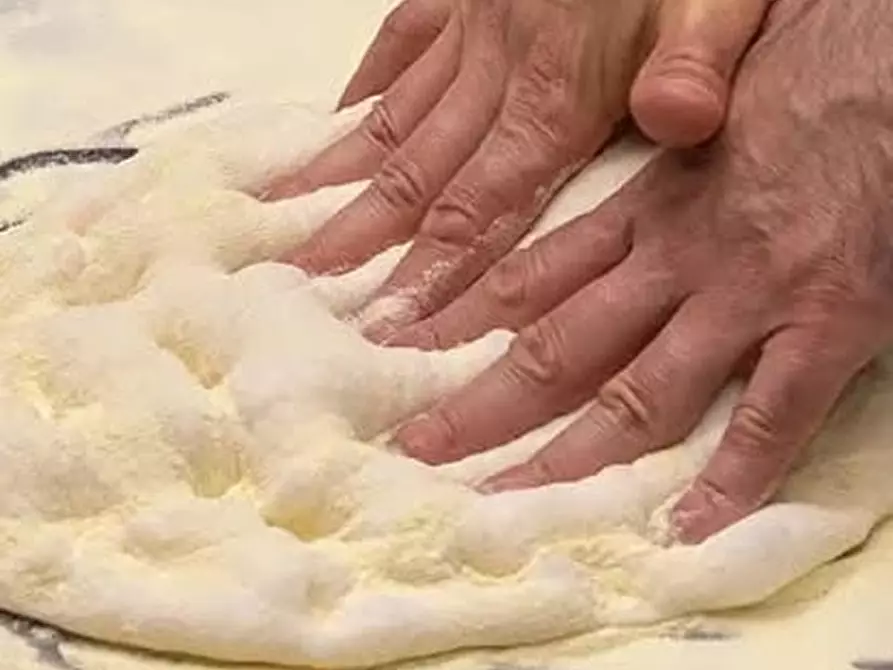 Immagine 2 di Pizzeria / Pub in vendita  in VIA MANTOVA 57 a Bardolino