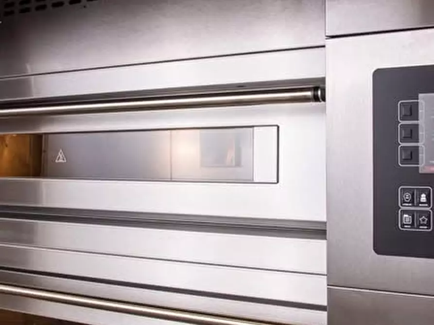 Immagine 1 di Pizzeria / Pub in vendita  in VIA MANTOVA 57 a Bardolino