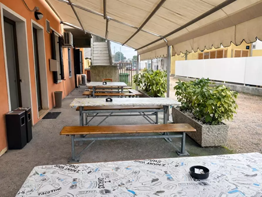 Immagine 3 di Bar / Ristorante in vendita  in VIA ROMA 100 a Verona
