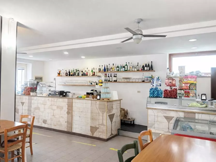 Immagine 4 di Bar / Ristorante in vendita  in VIA ROMA 100 a Verona