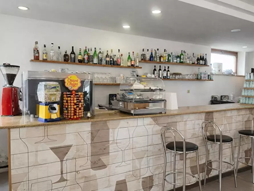 Immagine 1 di Bar / Ristorante in vendita  in VIA ROMA 100 a Verona
