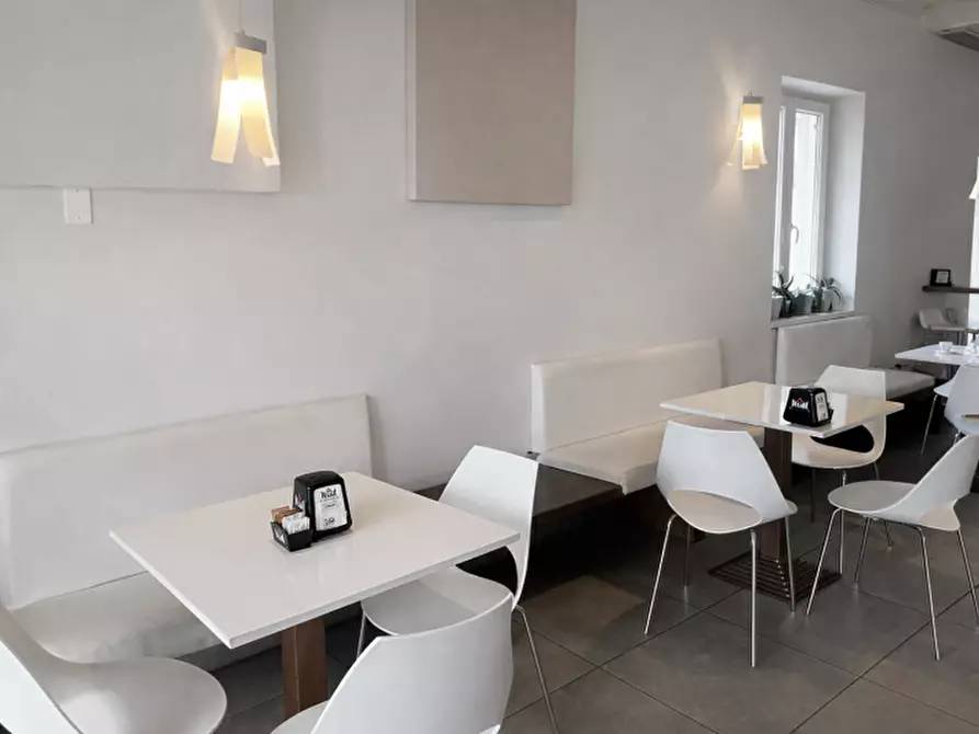 Immagine 2 di Bar / Ristorante in vendita  in VIA ROMA 162 a Verona