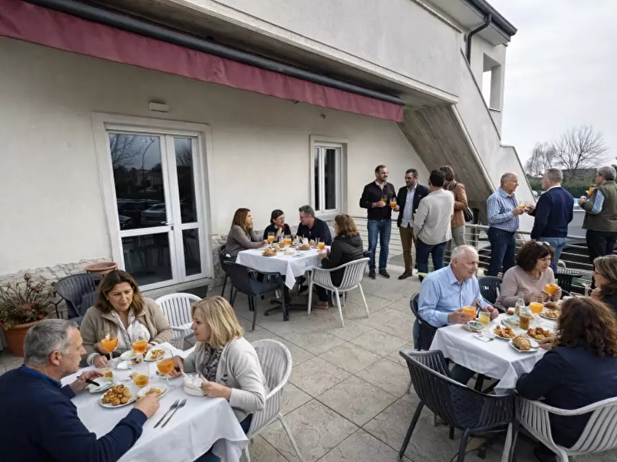 Immagine 1 di Bar / Ristorante in vendita  in VIA ROMA 162 a Verona