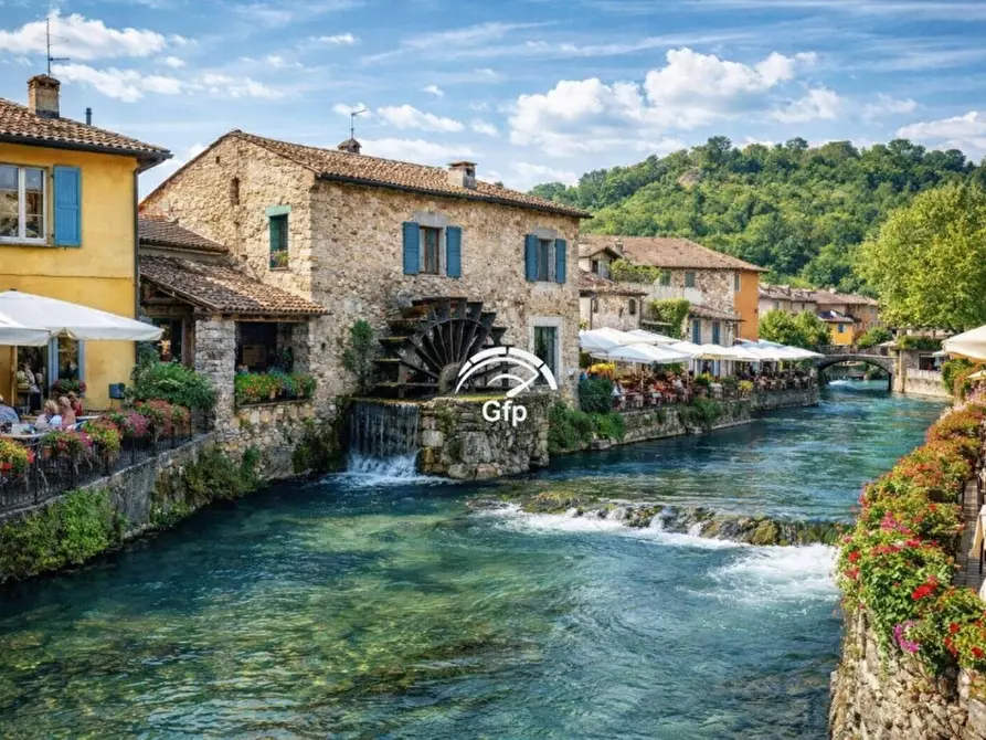 Immagine 2 di Attività commerciale in vendita  in VIA ROMA 100 a Valeggio Sul Mincio