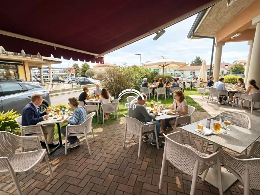 Immagine 4 di Bar / Ristorante in vendita  in VIA ROMA 33 a Peschiera Del Garda