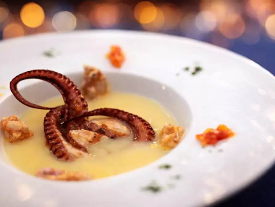 Immagine 2 di Bar / Ristorante in vendita  in VIA MARCHE 16 a Verona