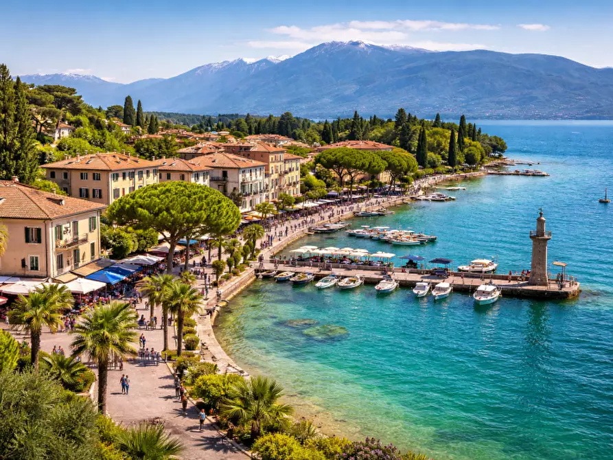 Immagine 3 di Bar / Ristorante in vendita  in VIA MARCHE 16 a Verona