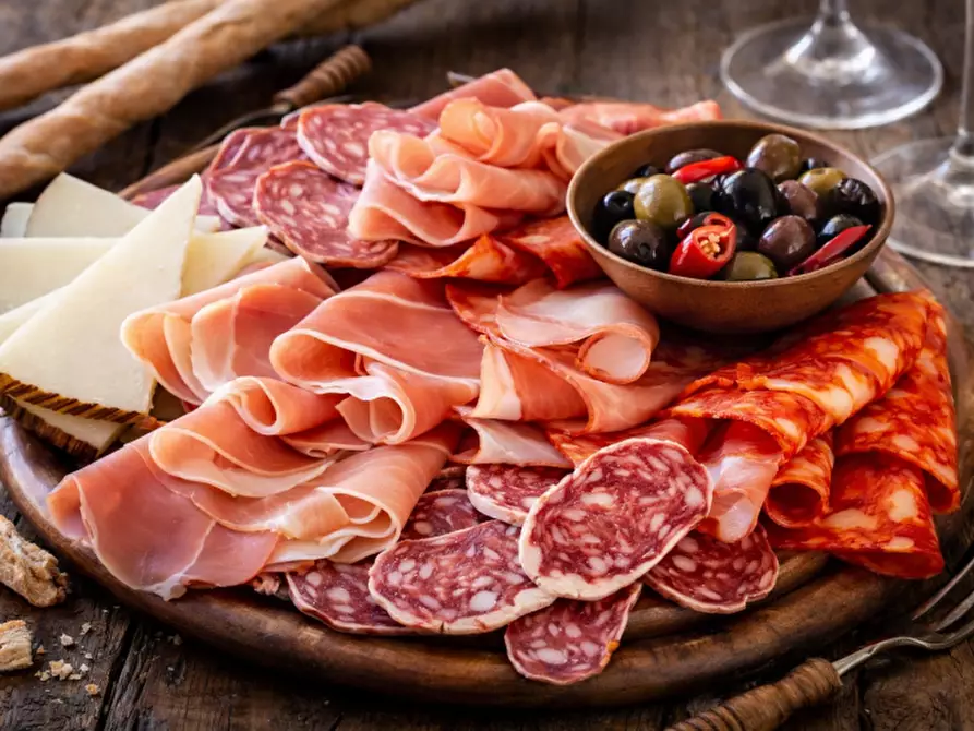 Immagine 4 di Bar / Ristorante in vendita  in via Roma 1 a Valeggio Sul Mincio