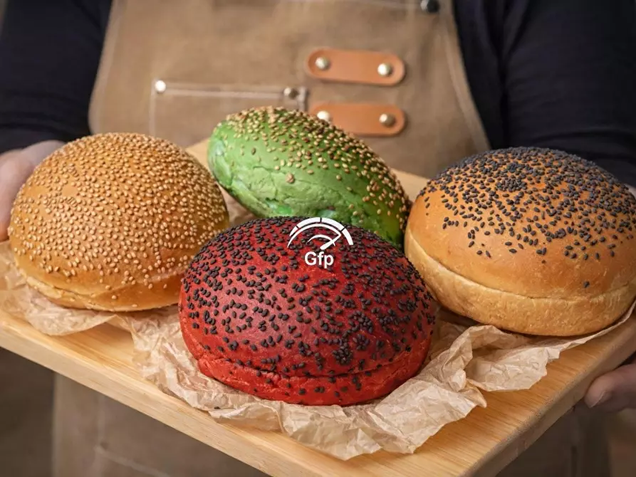 Immagine 12 di Attività commerciale in vendita  in VIA MARZO 10 a Verona