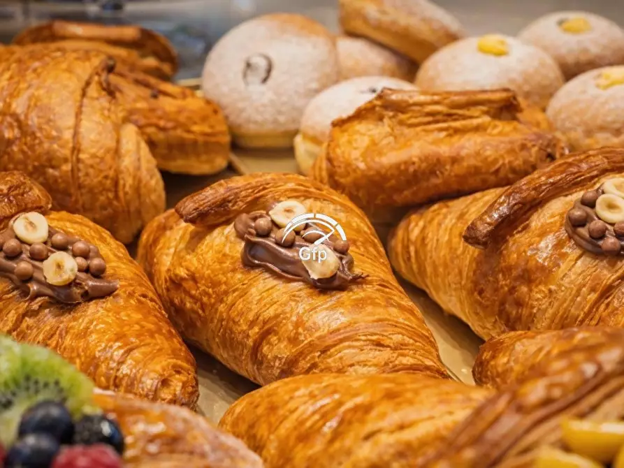 Immagine 22 di Attività commerciale in vendita  in VIA MARZO 10 a Verona