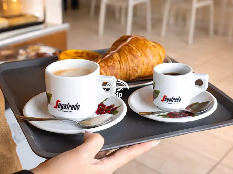 Immagine 7 di Attività commerciale in vendita  in VIA MARZO 10 a Verona