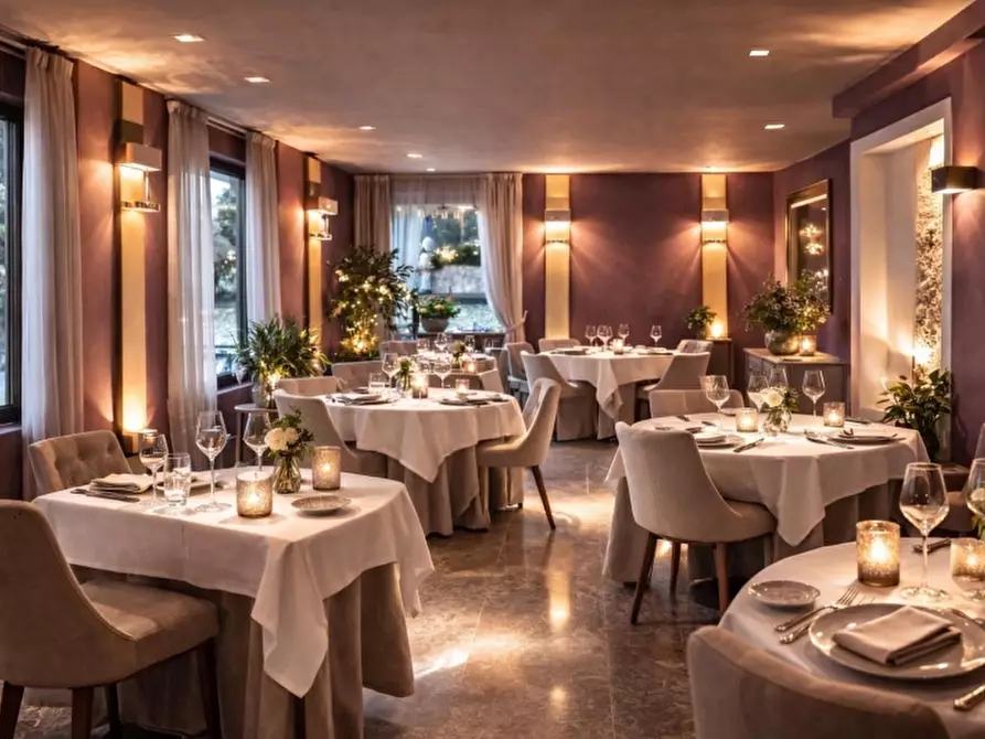 Immagine 1 di Bar / Ristorante in vendita  in VIA ROMA 100 a Peschiera Del Garda