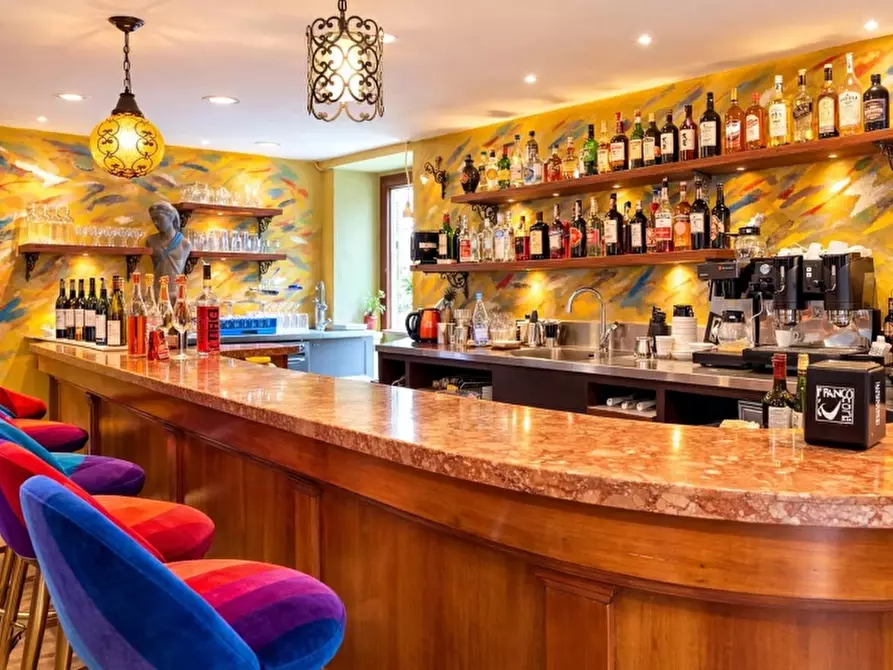 Immagine 1 di Bar / Ristorante in vendita  in via ROMA 10 a Verona