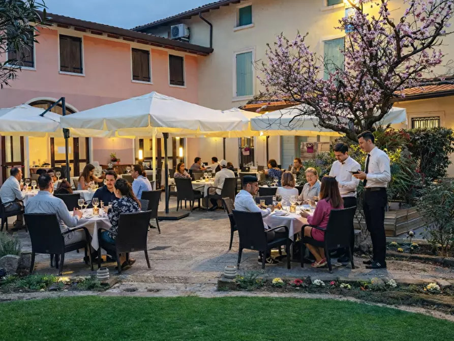 Immagine 1 di Bar / Ristorante in vendita  in VIA ROMA 5 a Verona