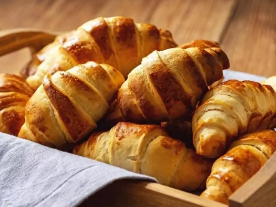 Immagine 15 di Bar / Ristorante in vendita  in VIA ROMA 100 a Verona