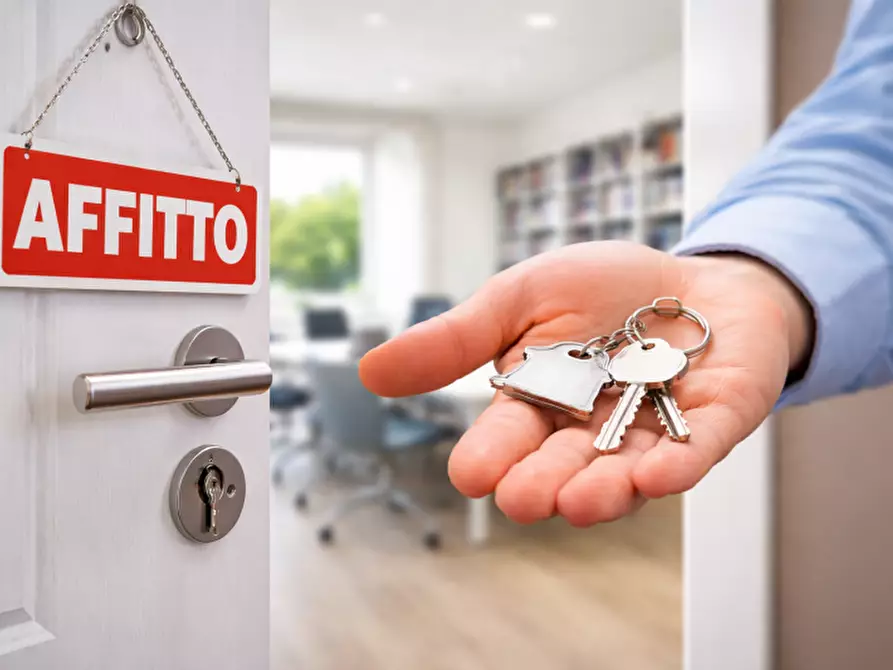 Immagine 2 di Attività commerciale in affitto  in VIA ROMA 10 a Peschiera Del Garda