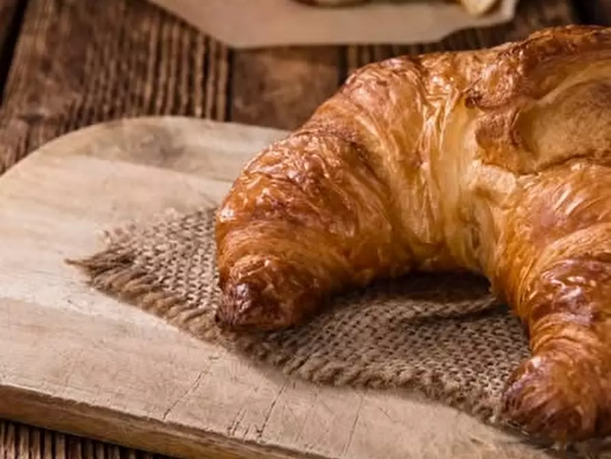 Immagine 5 di Bar / Ristorante in vendita  in VIA ROMA 50 a Pescantina