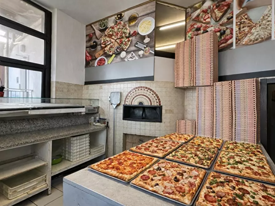 Immagine 3 di Pizzeria / Pub in vendita  in VIA ROMA 100 a Verona