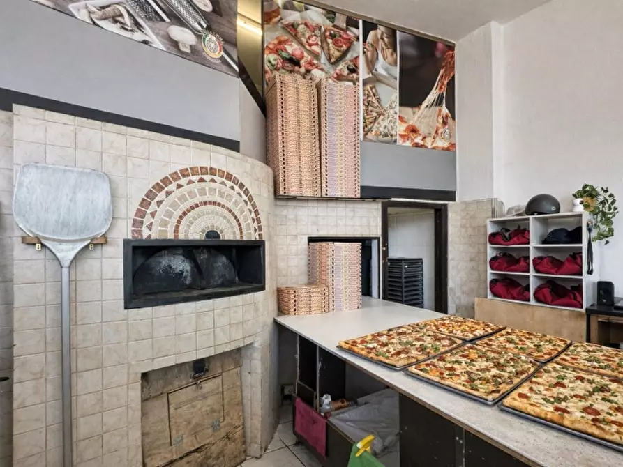 Immagine 4 di Pizzeria / Pub in vendita  in VIA ROMA 100 a Verona