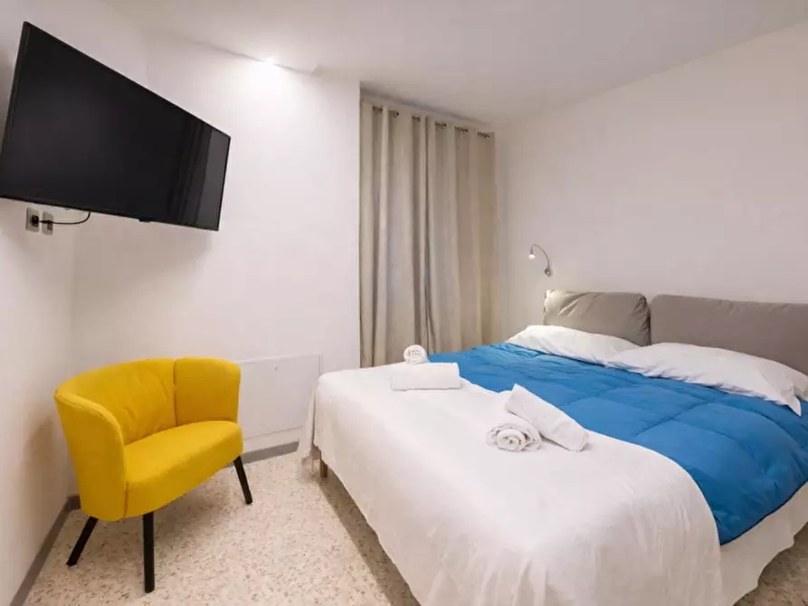 Immagine 6 di Attività commerciale in vendita  in VIA ROMA 50 a Verona