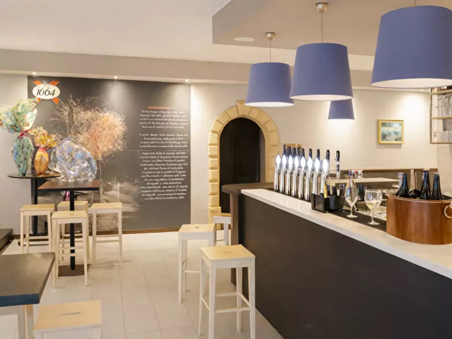 Immagine 1 di Bar / Ristorante in vendita  in via Roma 1 a Valeggio Sul Mincio