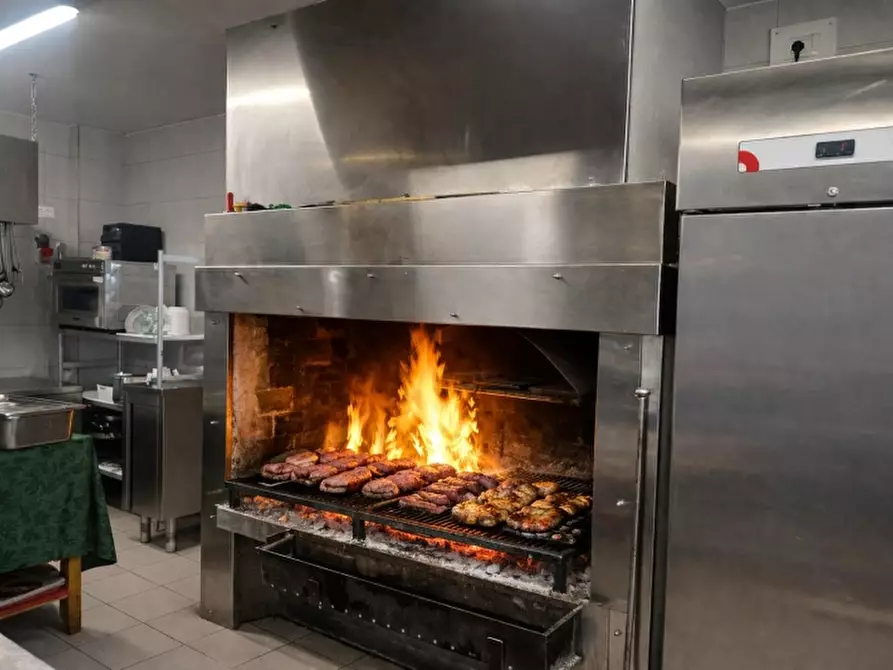 Immagine 5 di Bar / Ristorante in vendita  in VIA ROMA 100 100 a Verona