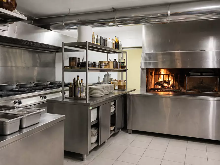 Immagine 7 di Bar / Ristorante in vendita  in VIA ROMA 100 100 a Verona