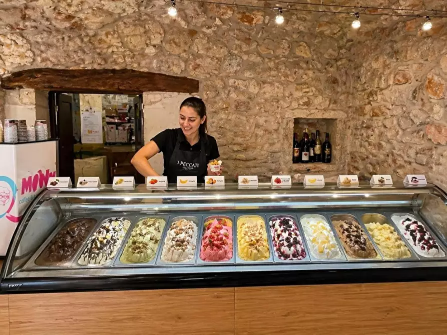 Immagine 13 di Pizzeria / Pub in vendita  in VIA MILANO 100 a Torri Del Benaco