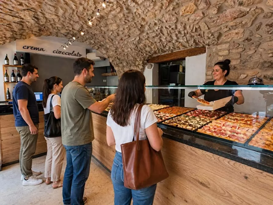 Immagine 14 di Pizzeria / Pub in vendita  in VIA MILANO 100 a Torri Del Benaco