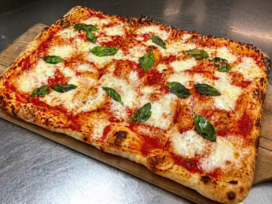 Immagine 9 di Pizzeria / Pub in vendita  in VIA MILANO 100 a Torri Del Benaco
