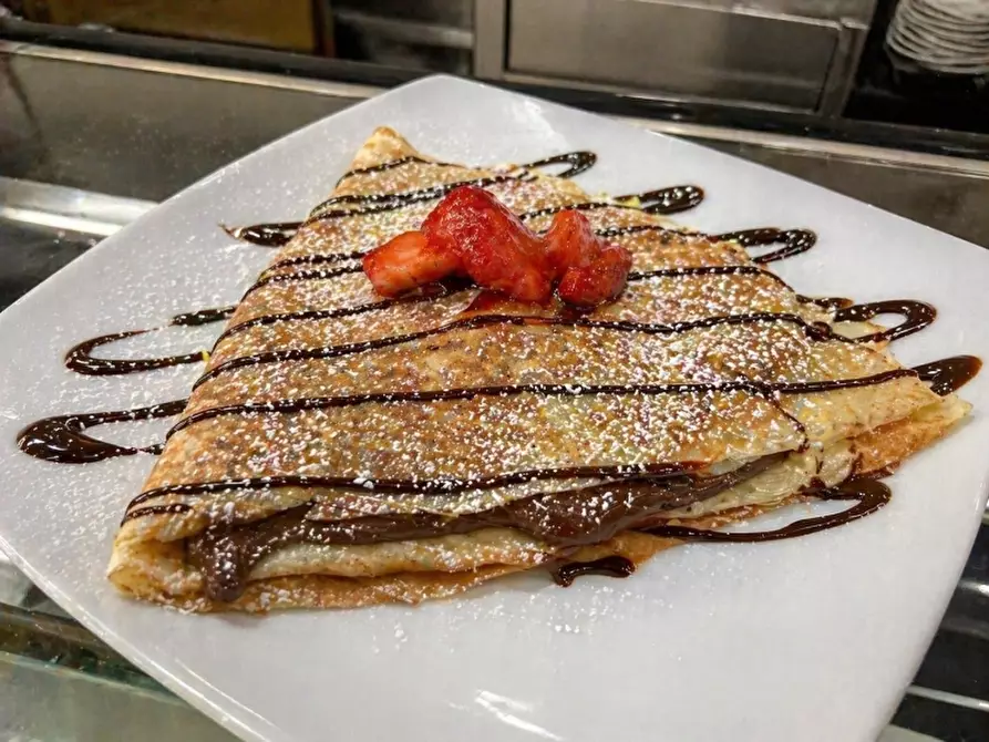 Immagine 10 di Pizzeria / Pub in vendita  in VIA MILANO 100 a Torri Del Benaco