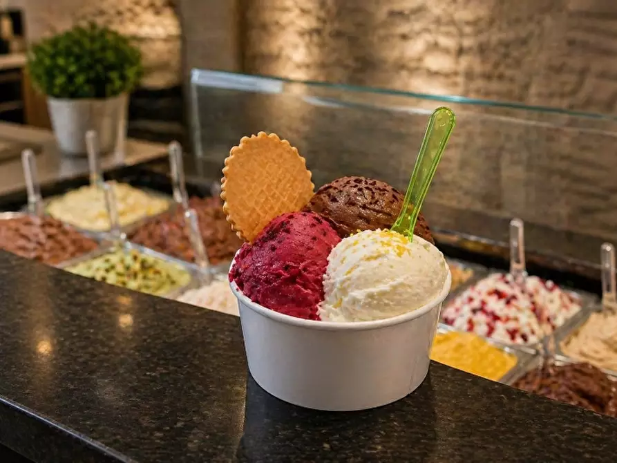 Immagine 14 di Pizzeria / Pub in vendita  in VIA MILANO 100 a Torri Del Benaco