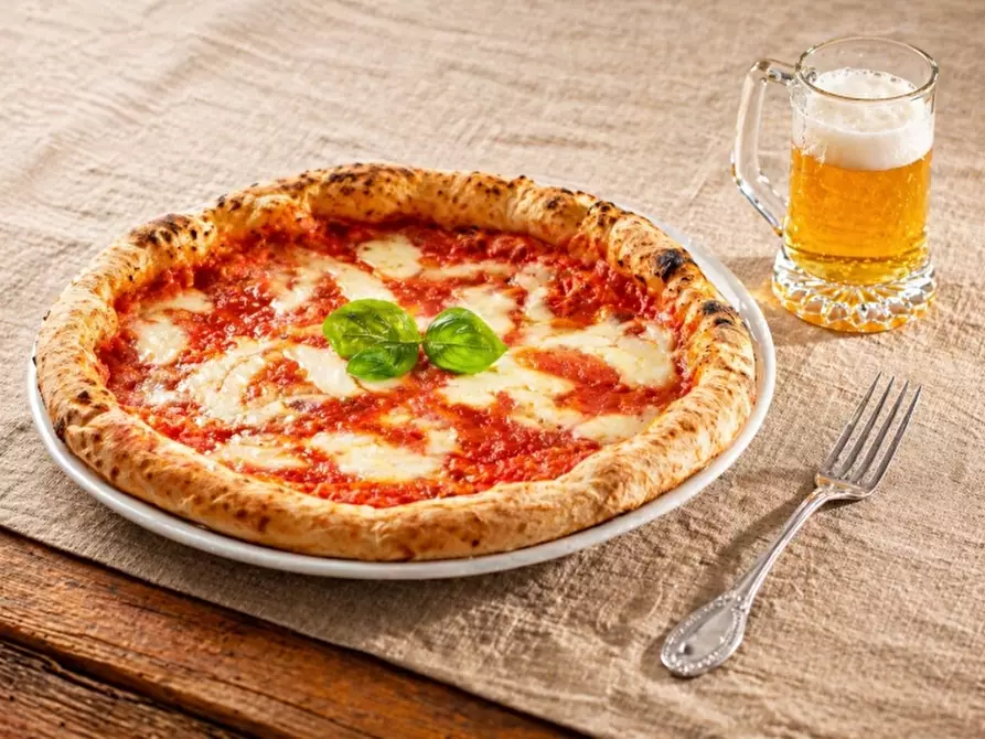 Immagine 2 di Bar / Ristorante in vendita  in VIA ROMA 100 a Verona