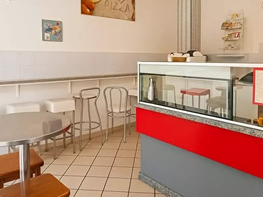 Immagine 1 di Pizzeria / Pub in vendita  in VIA ROMA 100 a Verona