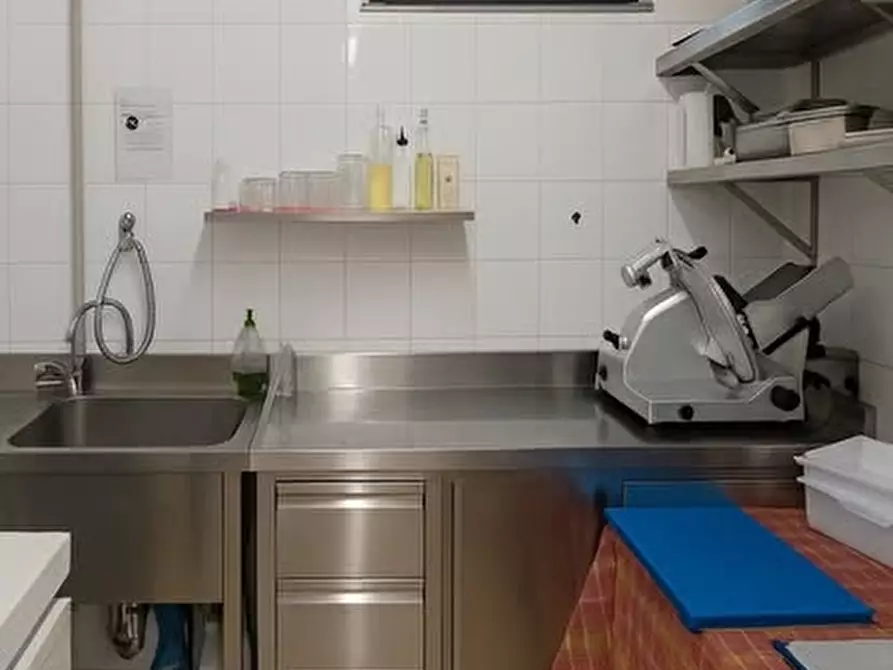 Immagine 4 di Pizzeria / Pub in vendita  in VIA ROMA 100 a Verona