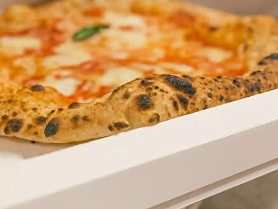 Immagine 8 di Pizzeria / Pub in vendita  in VIA ROMA 100 a Verona