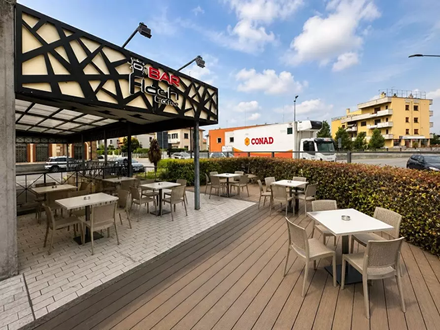 Immagine 11 di Bar / Ristorante in vendita  in VIA ROMA 100 a Mantova