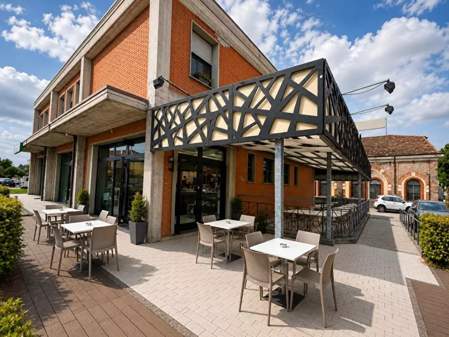 Immagine 12 di Bar / Ristorante in vendita  in VIA ROMA 100 a Mantova