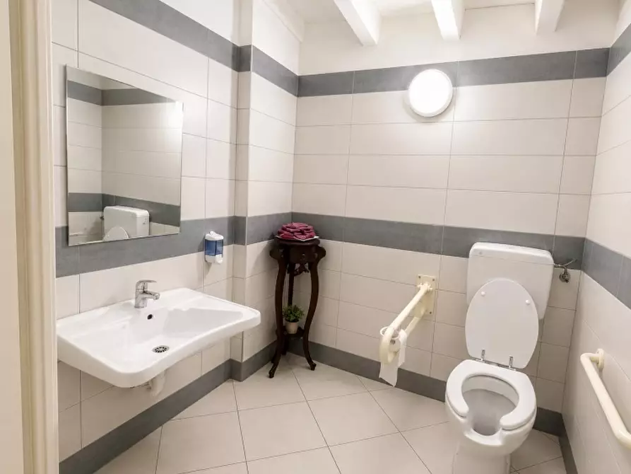 Immagine 16 di Bar / Ristorante in vendita  in VIA ROMA 100 a Villafranca Di Verona