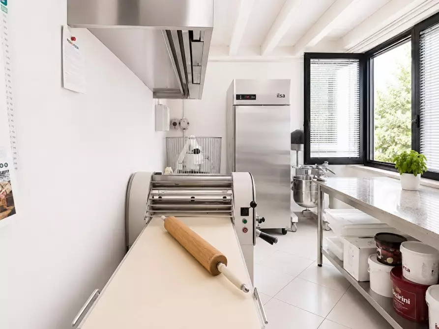 Immagine 12 di Bar / Ristorante in vendita  in VIA ROMA 100 a Villafranca Di Verona